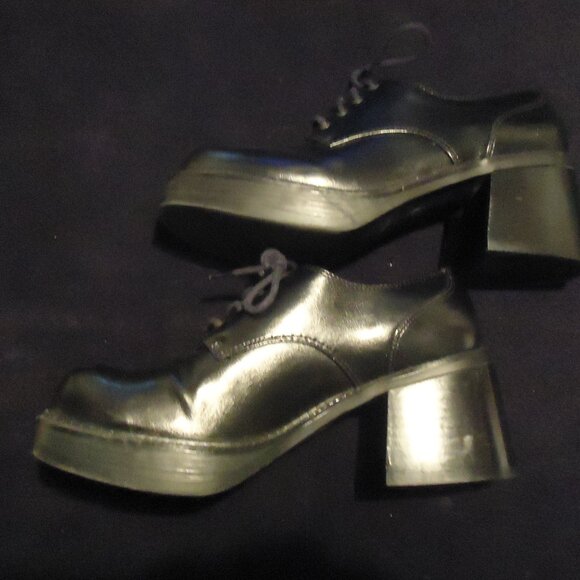 Skechers- Somethin Else-Black-Platform and 2.5" Block Heel Size 8.5 - Picture 4 of 7